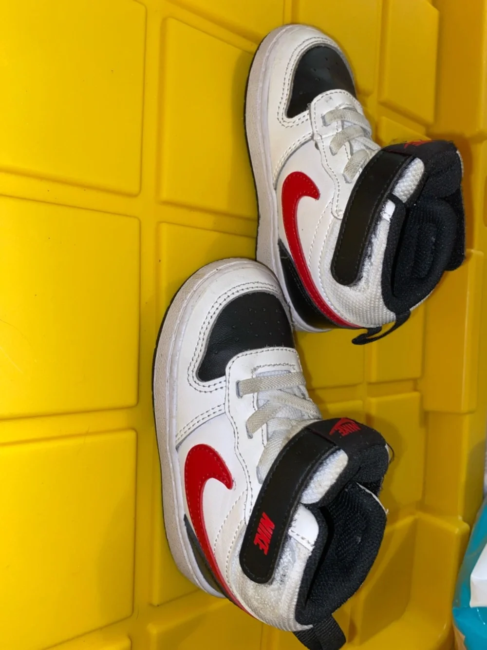 Nike Kids White Black Red High-Top Sneakers with Strap size 7c toddler - Picture 3 of 6